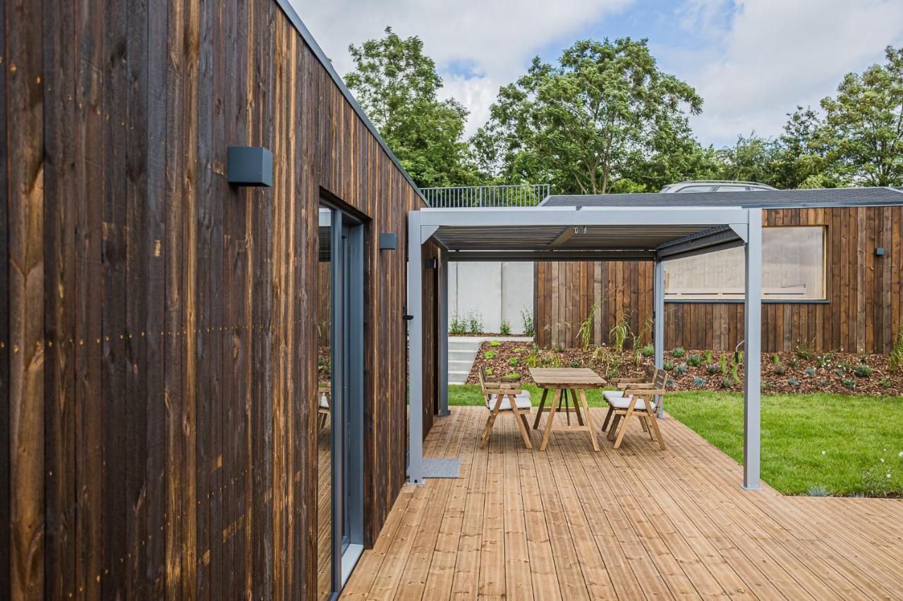 Nowe Domki Deluxe Z Widokiem Na Zatoke Z Basenem I Sauna Oslonino Exterior foto