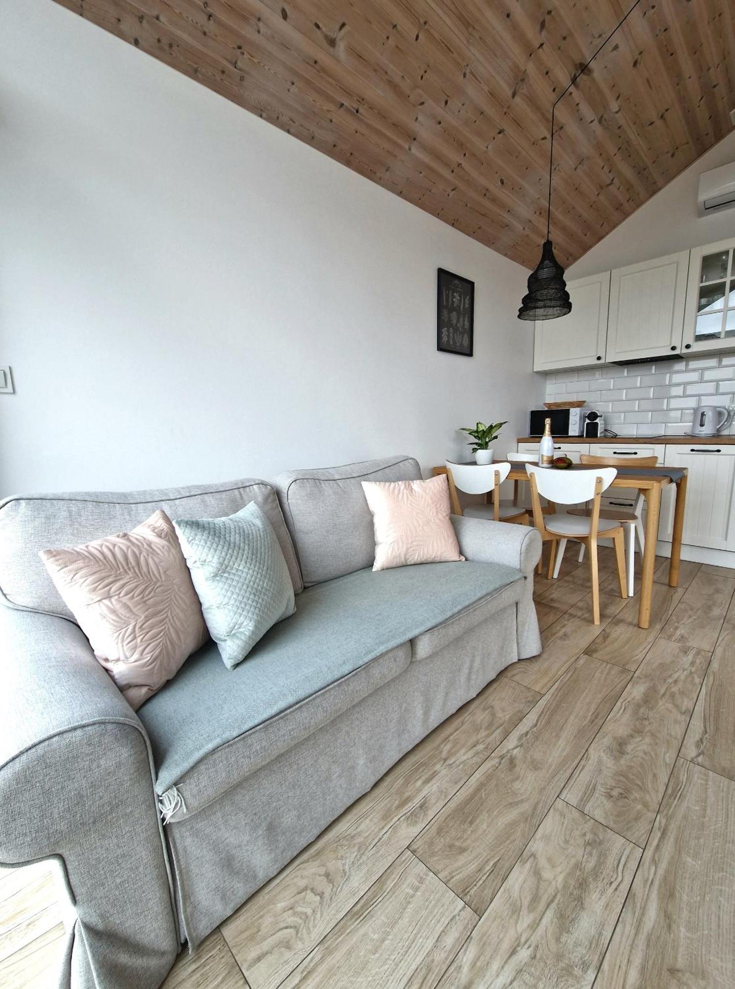 Nowe Domki Deluxe Z Widokiem Na Zatoke Z Basenem I Sauna Oslonino Exterior foto