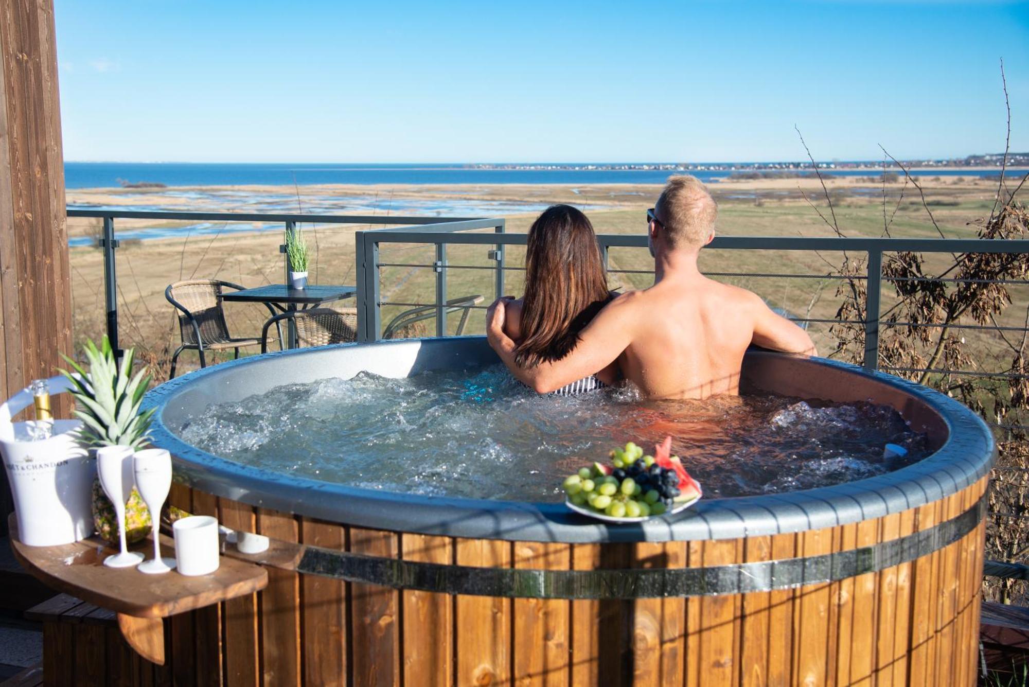 Nowe Domki Deluxe Z Widokiem Na Zatoke Z Basenem I Sauna Oslonino Exterior foto